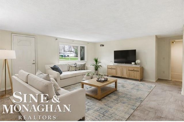 47811 Frederick Road, Shelby Twp, MI 48317