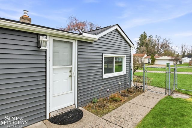 47811 Frederick Road, Shelby Twp, MI 48317