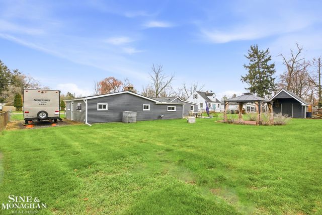 47811 Frederick Road, Shelby Twp, MI 48317