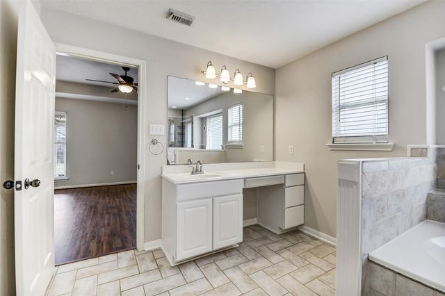 1815 Halyard Drive, Crosby, TX 77532