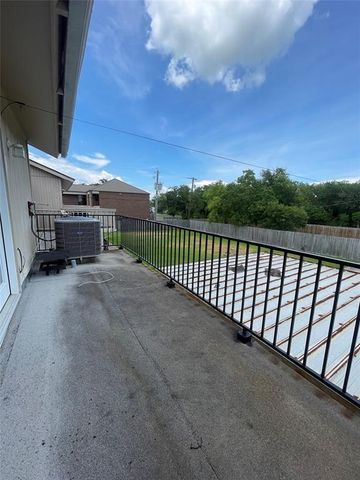 1208 N Logan Street, Texas City, TX 77590