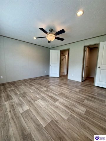 1383 Wonderland Cavern Road, Cecilia, KY 42724