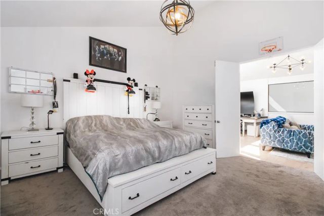19865 Hiawatha Street, Chatsworth, CA 91311