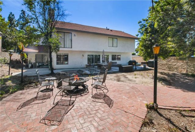 19865 Hiawatha Street, Chatsworth, CA 91311
