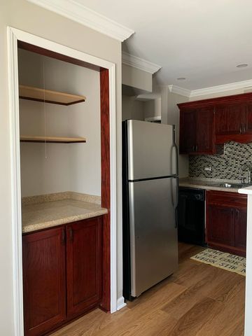 6827 Hickory Street D, Tinley Park, IL 60477