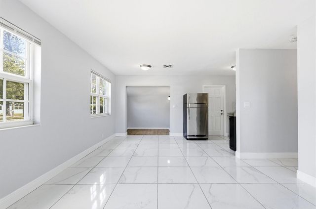 5961 NW 42nd Avenue, Fort Lauderdale, FL 33319