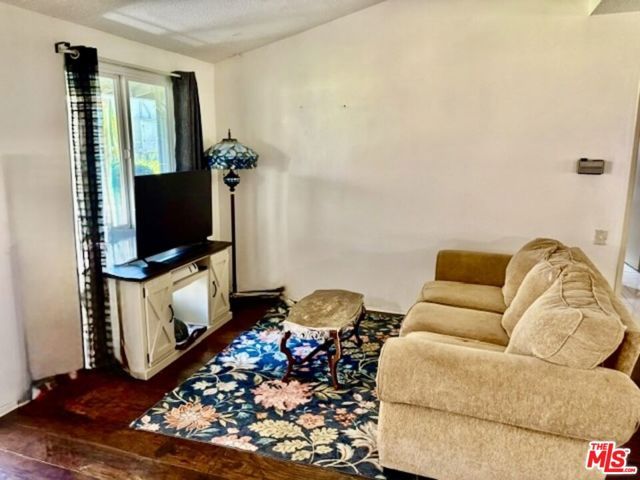 26833 Avenue Of The Oaks A, Newhall (santa Clarita), CA 91321