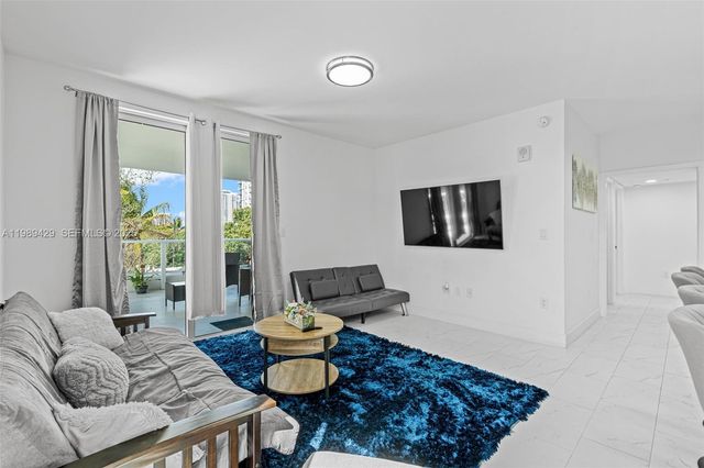 1850 Monroe Street 309, Hollywood, FL 33020