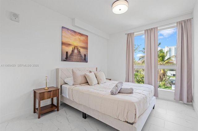 1850 Monroe Street 309, Hollywood, FL 33020