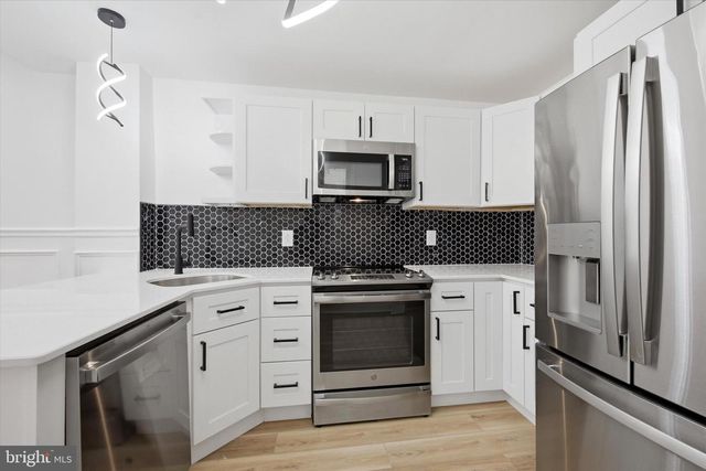 5551 PEMBERTON ST, Philadelphia, PA 19143