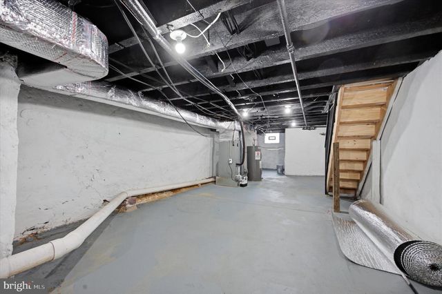 5551 PEMBERTON ST, Philadelphia, PA 19143