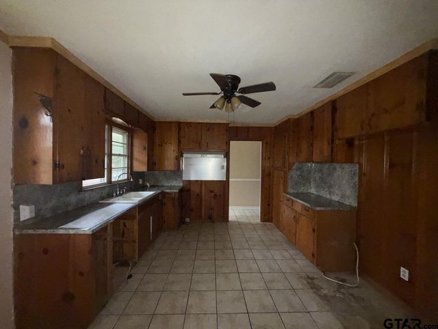 206 Summit, Gilmer, TX 75644