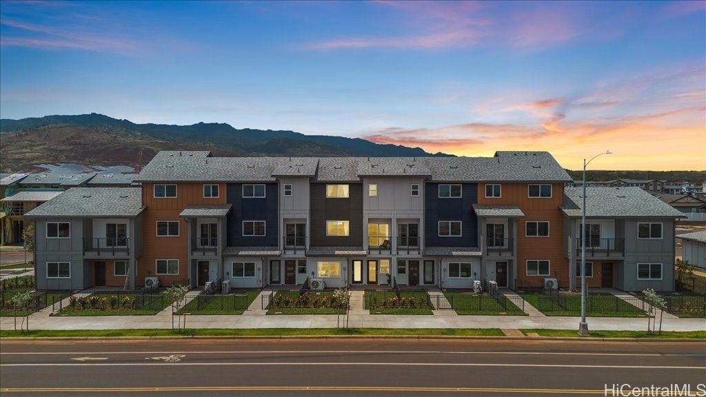 91-1170 Hoonaauao Street 1406, Kapolei, HI 96707