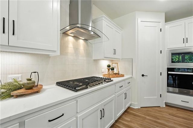 1459 N 162nd Terrace, Basehor, KS 66007