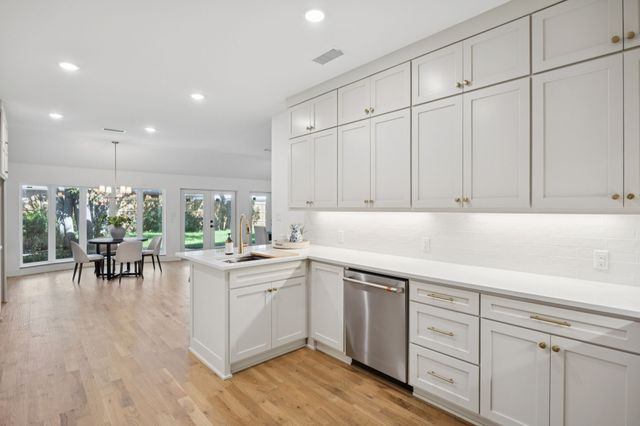 4331 Laren Lane, Dallas, TX 75244