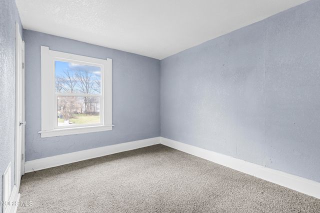 2368 Hollywood Avenue, Toledo, OH 43620