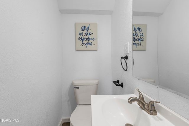 2368 Hollywood Avenue, Toledo, OH 43620