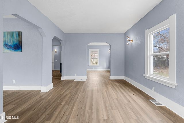 2368 Hollywood Avenue, Toledo, OH 43620