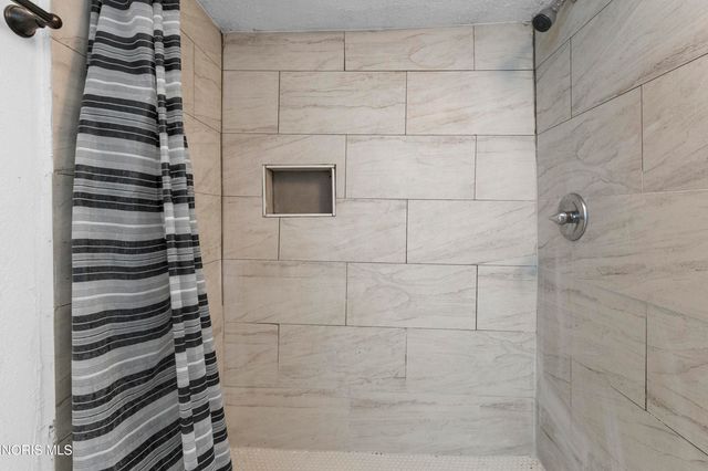 2368 Hollywood Avenue, Toledo, OH 43620