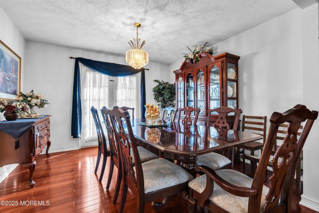 8 Hialeah Court, Howell, NJ 07731