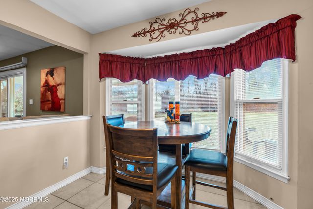 8 Hialeah Court, Howell, NJ 07731