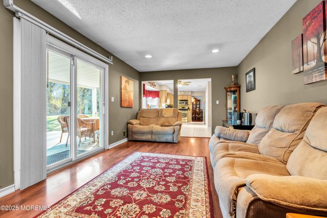 8 Hialeah Court, Howell, NJ 07731