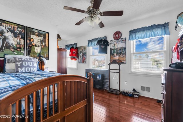 8 Hialeah Court, Howell, NJ 07731