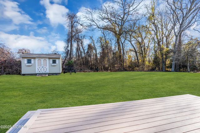 8 Hialeah Court, Howell, NJ 07731