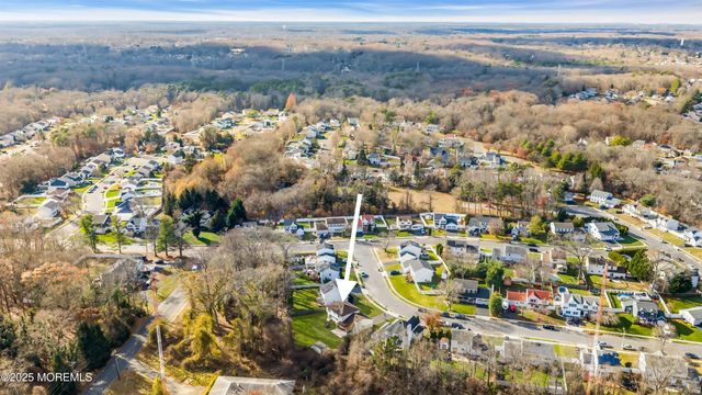 8 Hialeah Court, Howell, NJ 07731