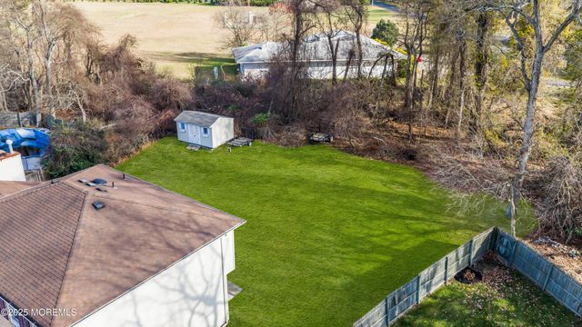 8 Hialeah Court, Howell, NJ 07731