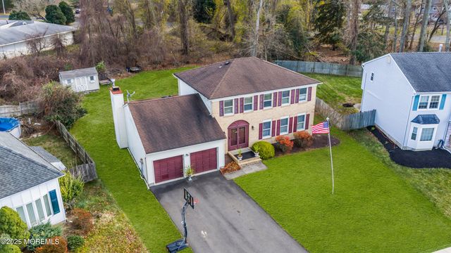 8 Hialeah Court, Howell, NJ 07731