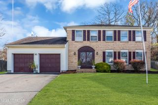 8 Hialeah Court, Howell, NJ 07731
