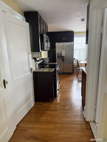 75 Birdsey Avenue, Middletown, CT 06457