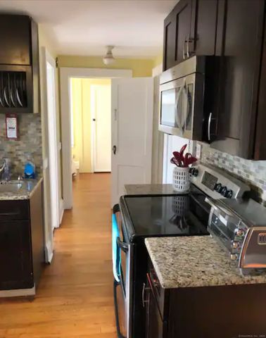 75 Birdsey Avenue, Middletown, CT 06457