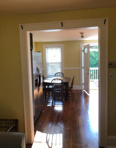 75 Birdsey Avenue, Middletown, CT 06457