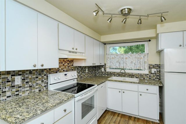 2512 POST ROAD, Sarasota, FL 34231