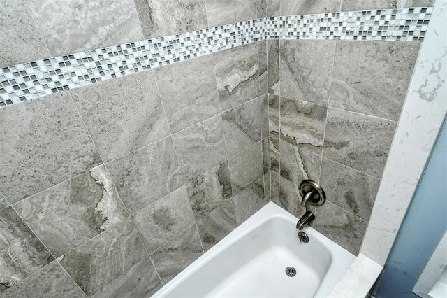 2512 POST ROAD, Sarasota, FL 34231