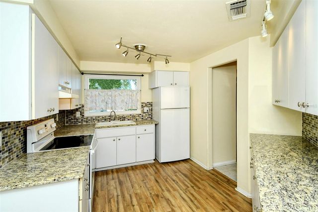 2512 POST ROAD, Sarasota, FL 34231