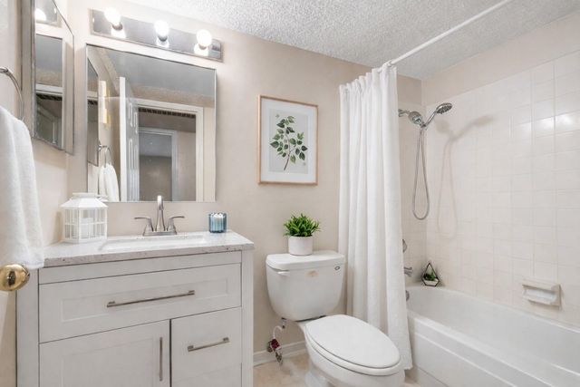 6701 Sands Point Drive 61, Houston, TX 77074