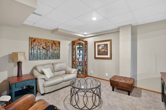 4420 Cameron Swing, Pleasant Hill, IA 50327