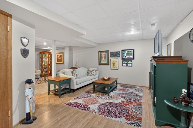 4420 Cameron Swing, Pleasant Hill, IA 50327