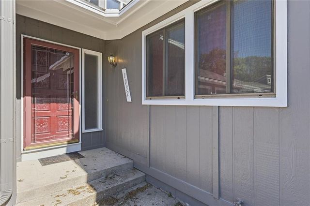 1032 NW 70TH Court, Kansas City, MO 64118