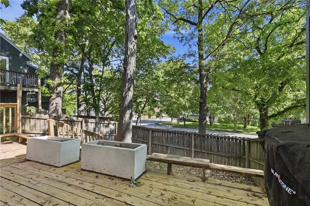 1032 NW 70TH Court, Kansas City, MO 64118