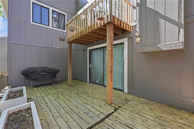 1032 NW 70TH Court, Kansas City, MO 64118