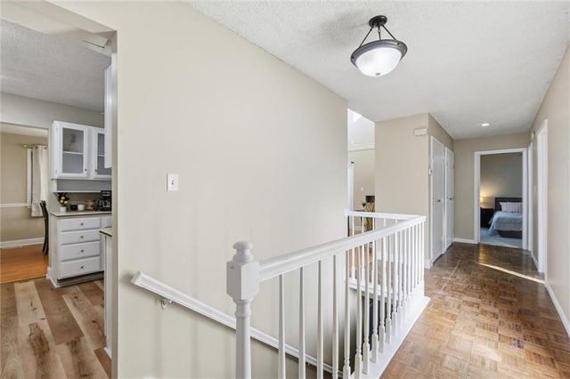 1032 NW 70TH Court, Kansas City, MO 64118