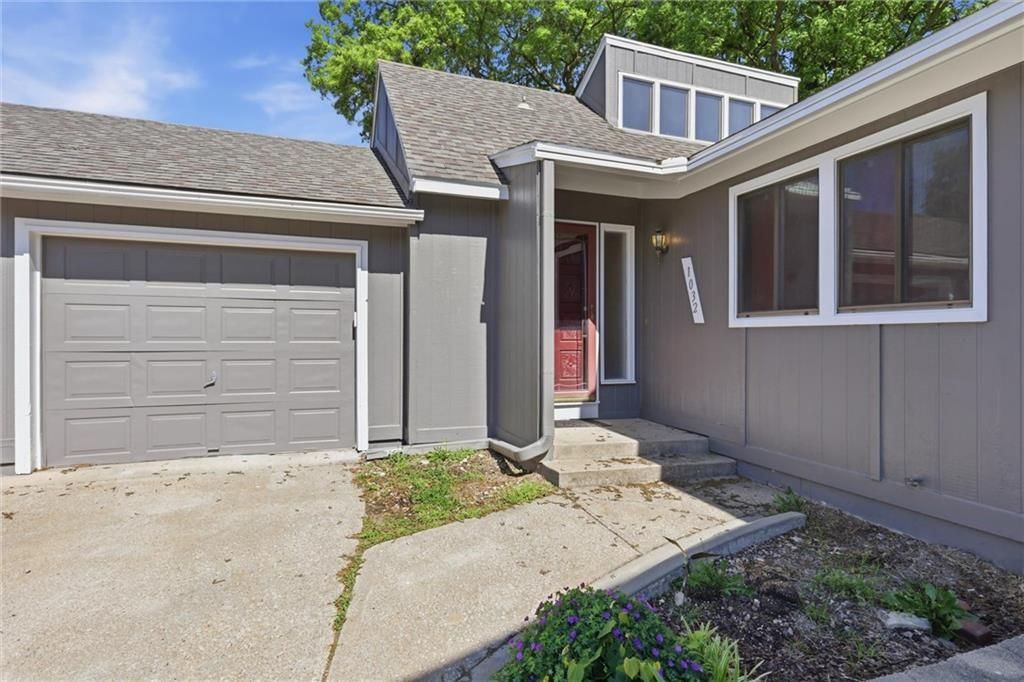 1032 NW 70TH Court, Kansas City, MO 64118