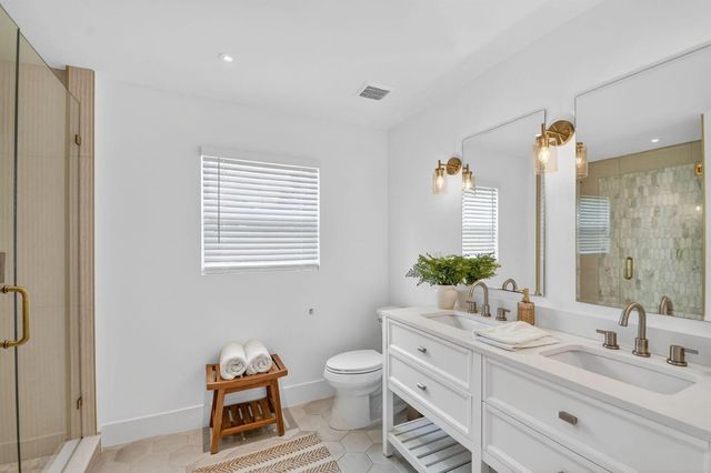 4811 N Flagler Drive, West Palm Beach, FL 33407