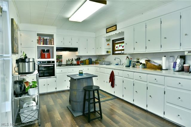 230 High Avenue, Niles, OH 44446