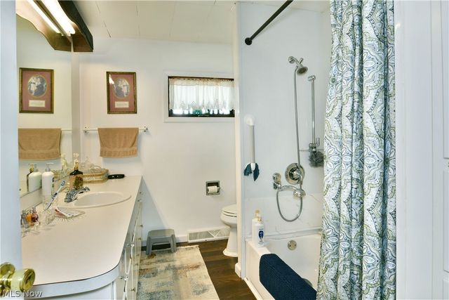 230 High Avenue, Niles, OH 44446