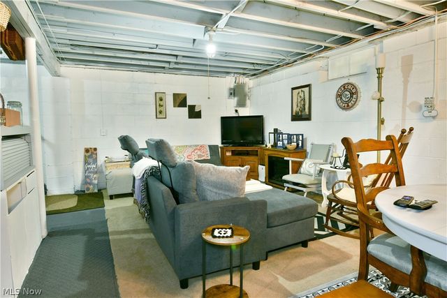230 High Avenue, Niles, OH 44446